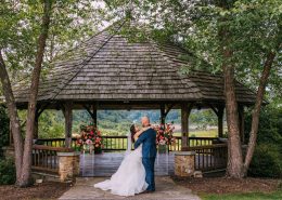 Mountain Lake Lodge Wins The Knot’s Best of Weddings 2021 Award